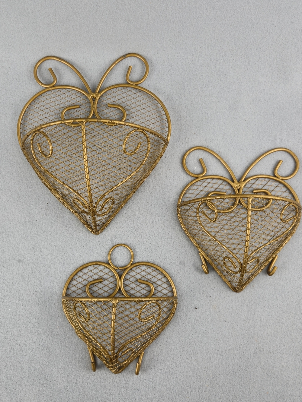 Vintage Gold Wire Mesh Heart Wall Pocket Set (3)